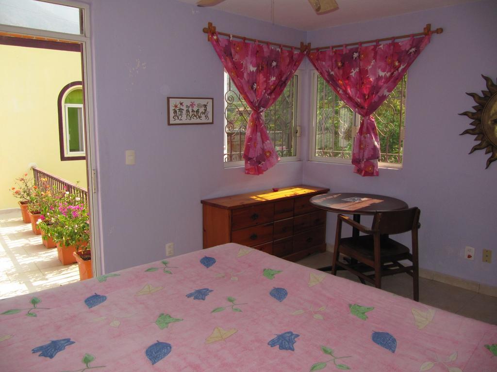 La Puerta Violeta Guesthouse & Spa San Juan Cosalá Стая снимка