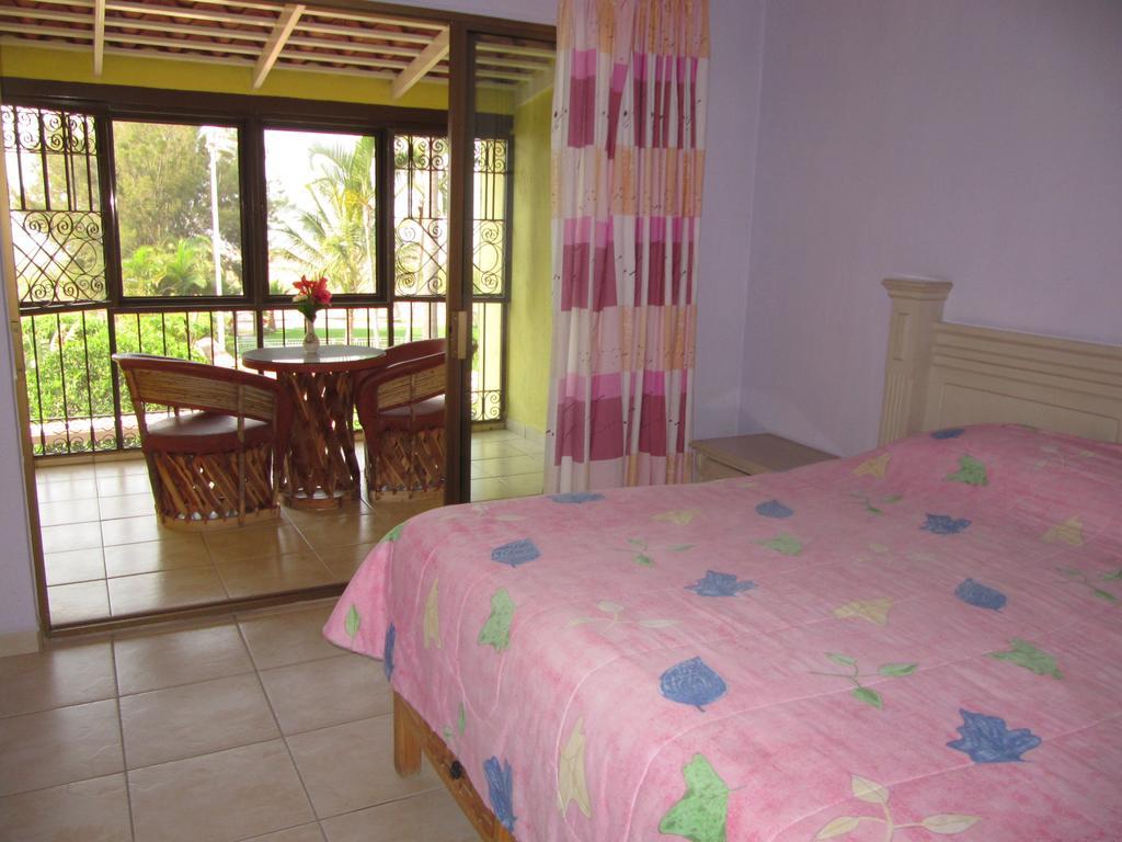La Puerta Violeta Guesthouse & Spa San Juan Cosalá Стая снимка