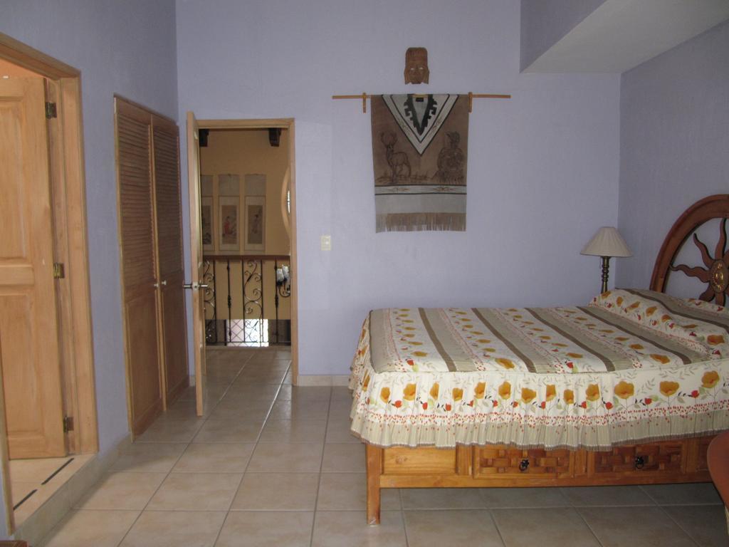 La Puerta Violeta Guesthouse & Spa San Juan Cosalá Стая снимка