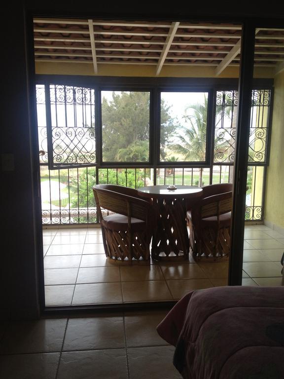 La Puerta Violeta Guesthouse & Spa San Juan Cosalá Стая снимка
