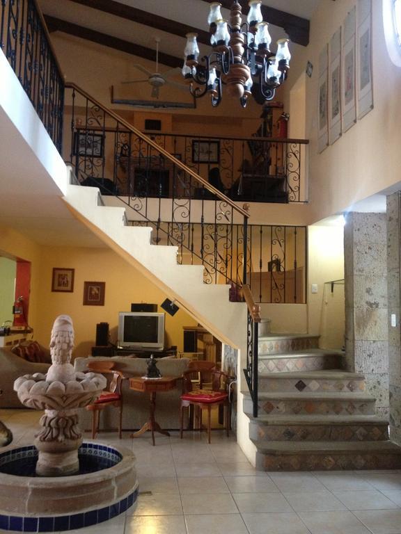 La Puerta Violeta Guesthouse & Spa San Juan Cosalá Екстериор снимка