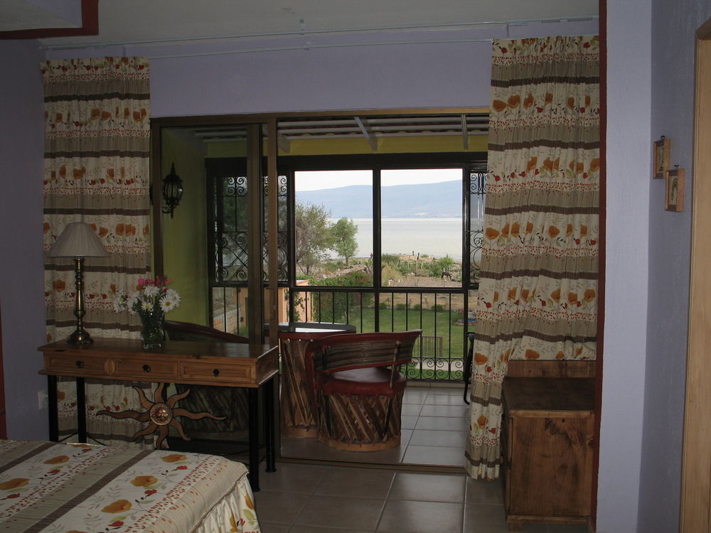 La Puerta Violeta Guesthouse & Spa San Juan Cosalá Екстериор снимка